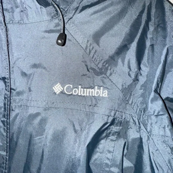 Columbia Women’s Size Small Rain Jacket - Picture 4 of 10